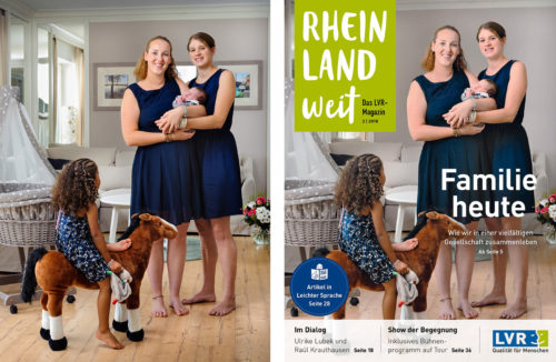 Lesbisches Ehepaar mit Kindern - Titelbild fotografiert für das LVR-Magazin RHEINLANDweit: Familie heute – Wie wir in einer vielfältigen Gesellschaft zusammenleben. - Titelbild ausgeleuchtet mit Blitzanlage - Foto © Dietrich Hackenberg