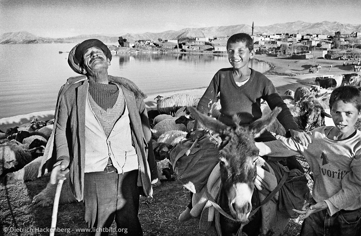 Schafzüchter am Van-See - Van, Türkei 1991 - Foto © Dietrich Hackenberg