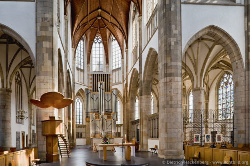 Kirchenschiff des Willibrordi-Dom Wesel - Spätgotische Basilika mit fünf Kirchenschiffen aus dem 16. Jahrhundert. Foto © Dietrich Hackenberg