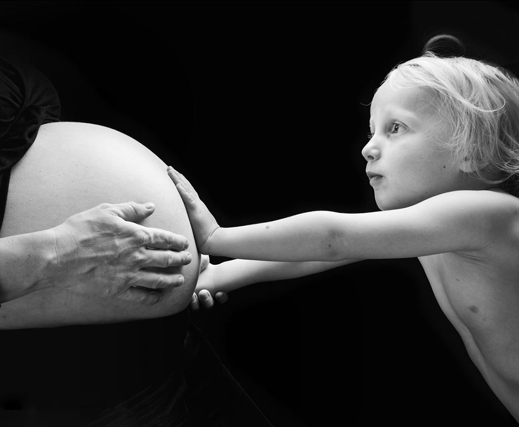 Schwangere mit Sohn. © Dietrich Hackenberg - www.lichtbild.org