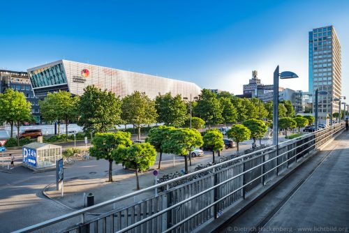 Fussballmuseum, Dortmunder U und Hardenberg Hochhaus Dortmund. © Dietrich Hackenberg
