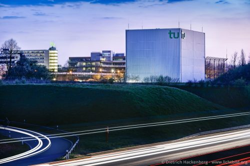 HGÜ-Testzentrum Dortmund mit TU und B1. Foto Dietrich Hackenberg