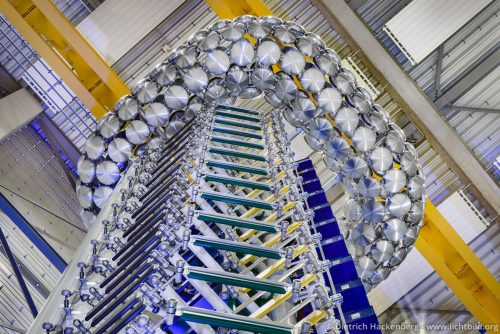 HGÜ-Testzentrum Dortmund -Impulsgenerator. Foto Dietrich Hackenberg