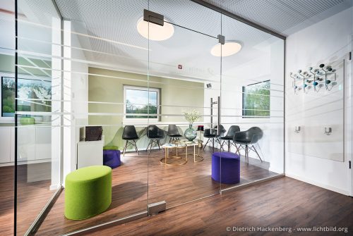 Wartezimmer im Glaskasten
