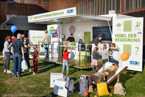 LVR Mobil der Begegnung auf dem Zechenfest Zollverein in Essen